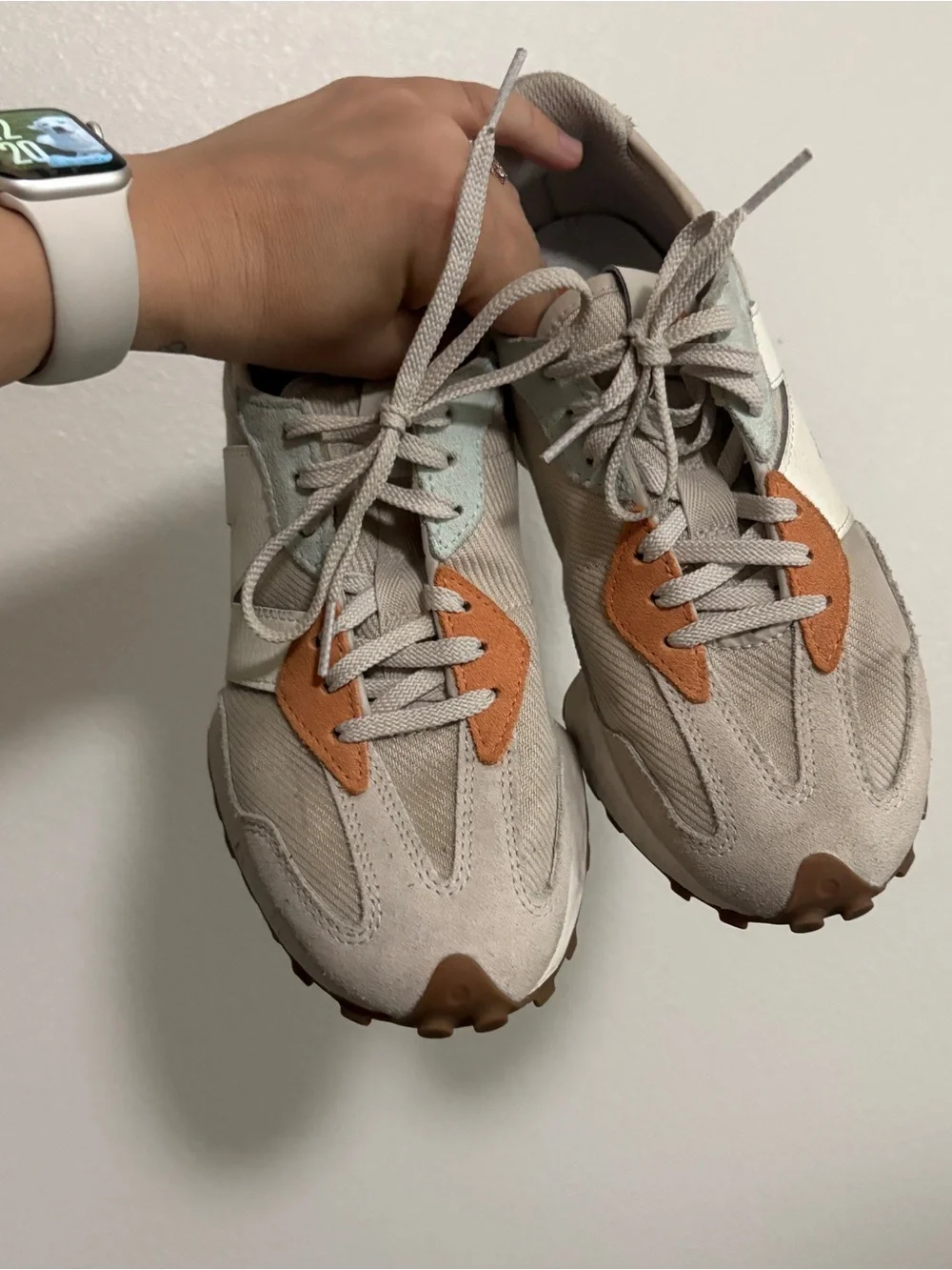 Women’s Beige and White Retro Runner New Balance Sneakers Size 8